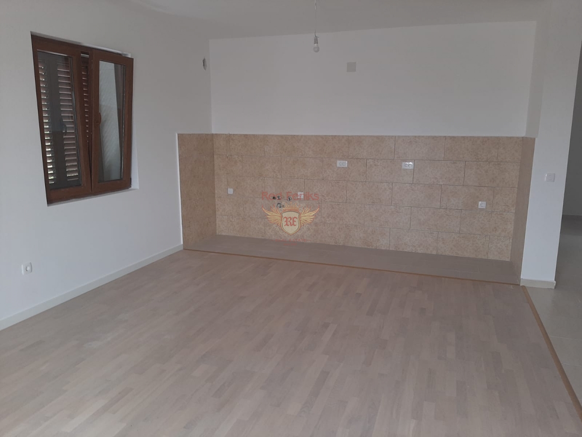 Appartamento a Tivat, Montenegro, 105 m² - foto 3