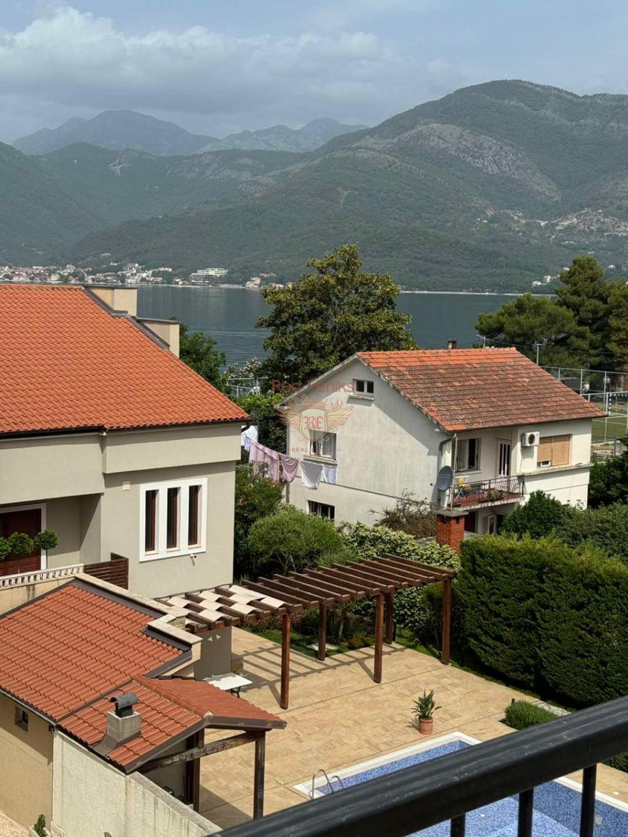Appartamento a Tivat, Montenegro, 93 m² - foto 3