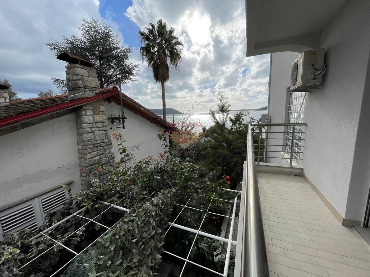 Flat in Herceg-Novi, Montenegro, 227 m² - picture 3
