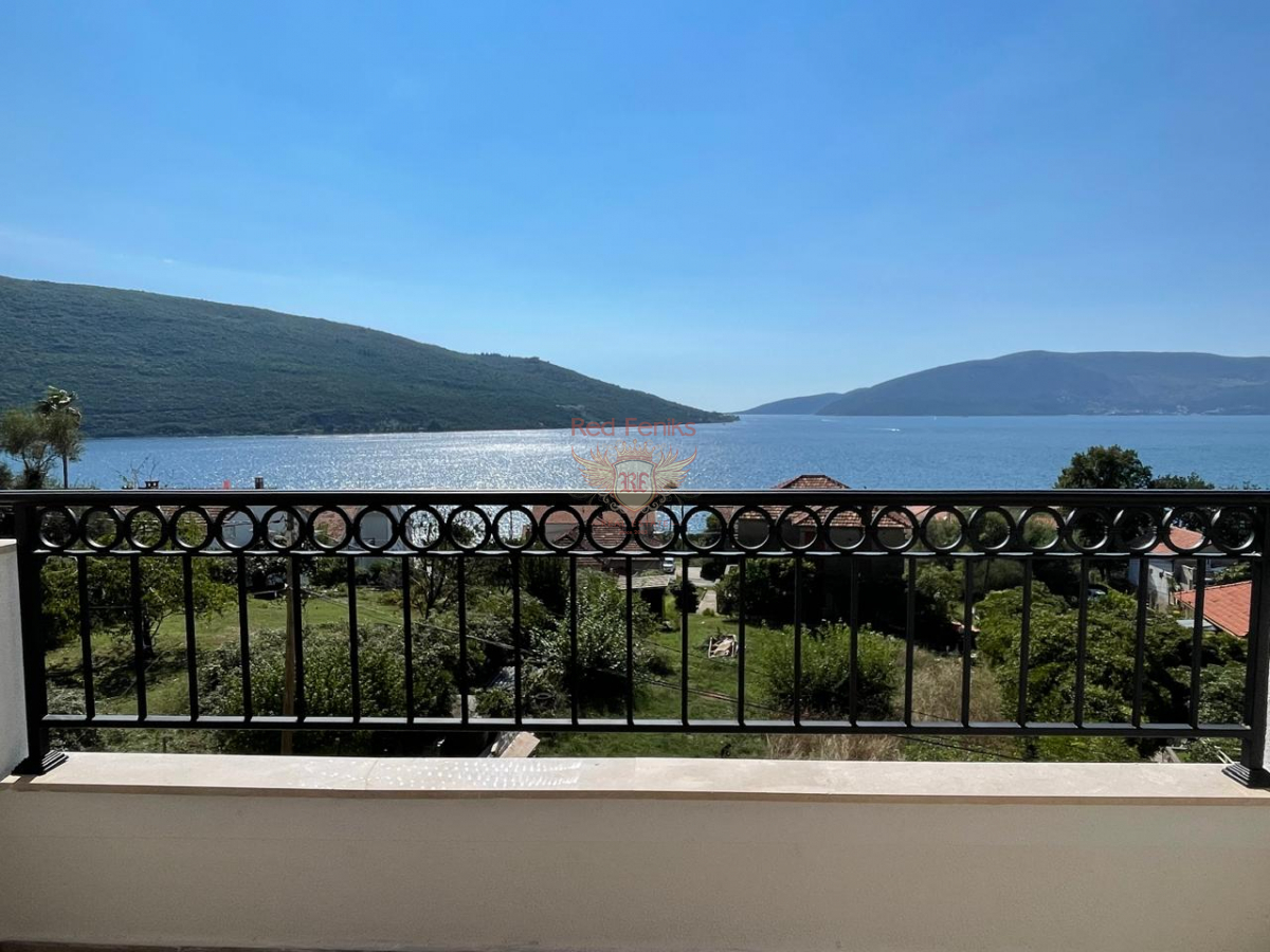 Flat in Herceg-Novi, Montenegro, 45 m² - picture 3