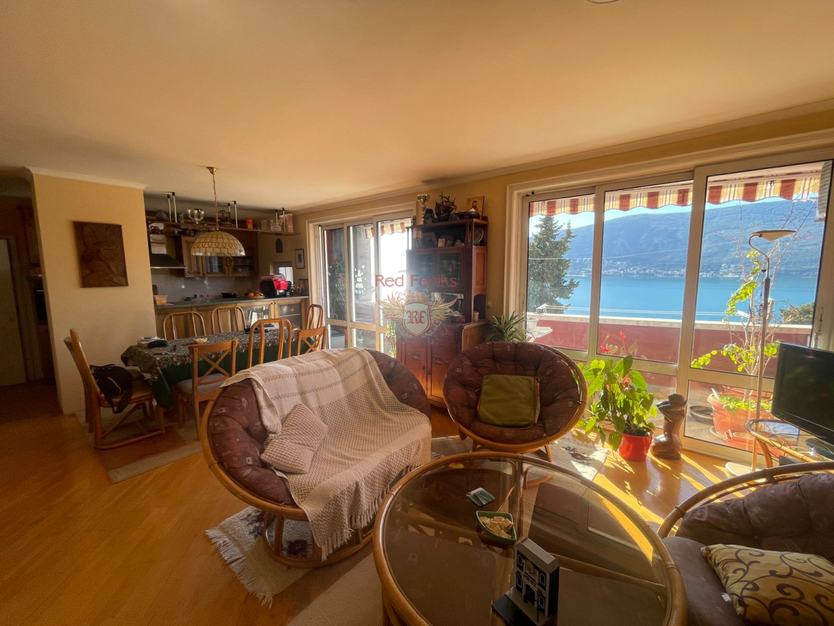 Piso en Herceg-Novi, Montenegro, 111 m² - imagen 3