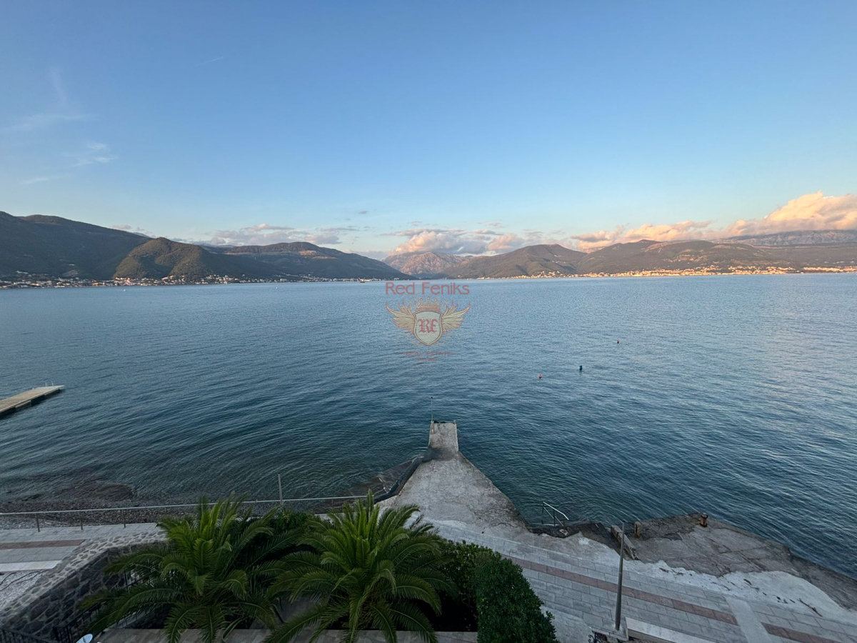 Casa a Tivat, Montenegro, 209 m² - foto 4