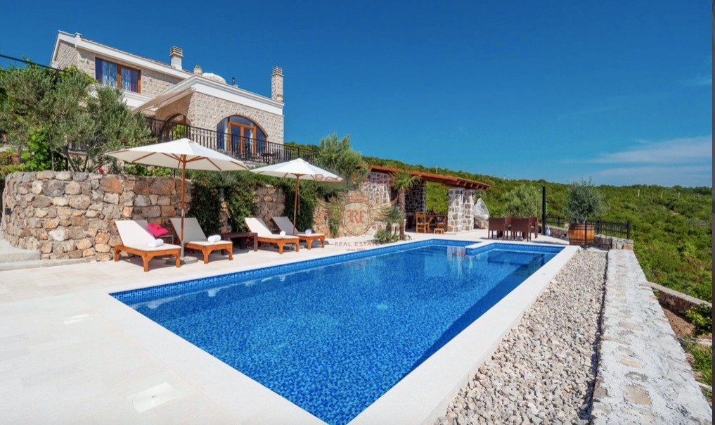 Casa en Budva, Montenegro, 860 m² - imagen 4