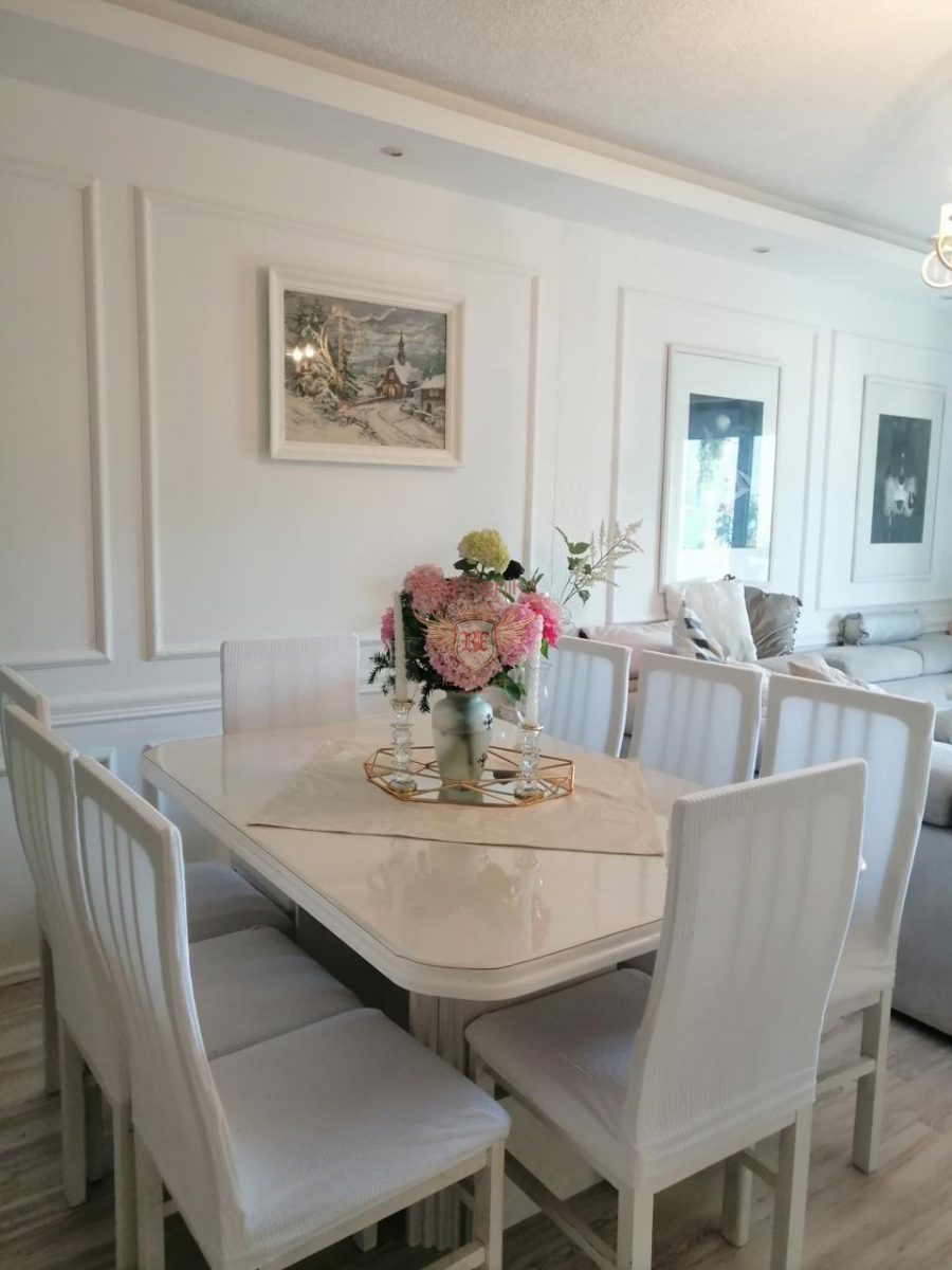 Appartement à Herceg-Novi, Monténégro, 93 m² - image 4