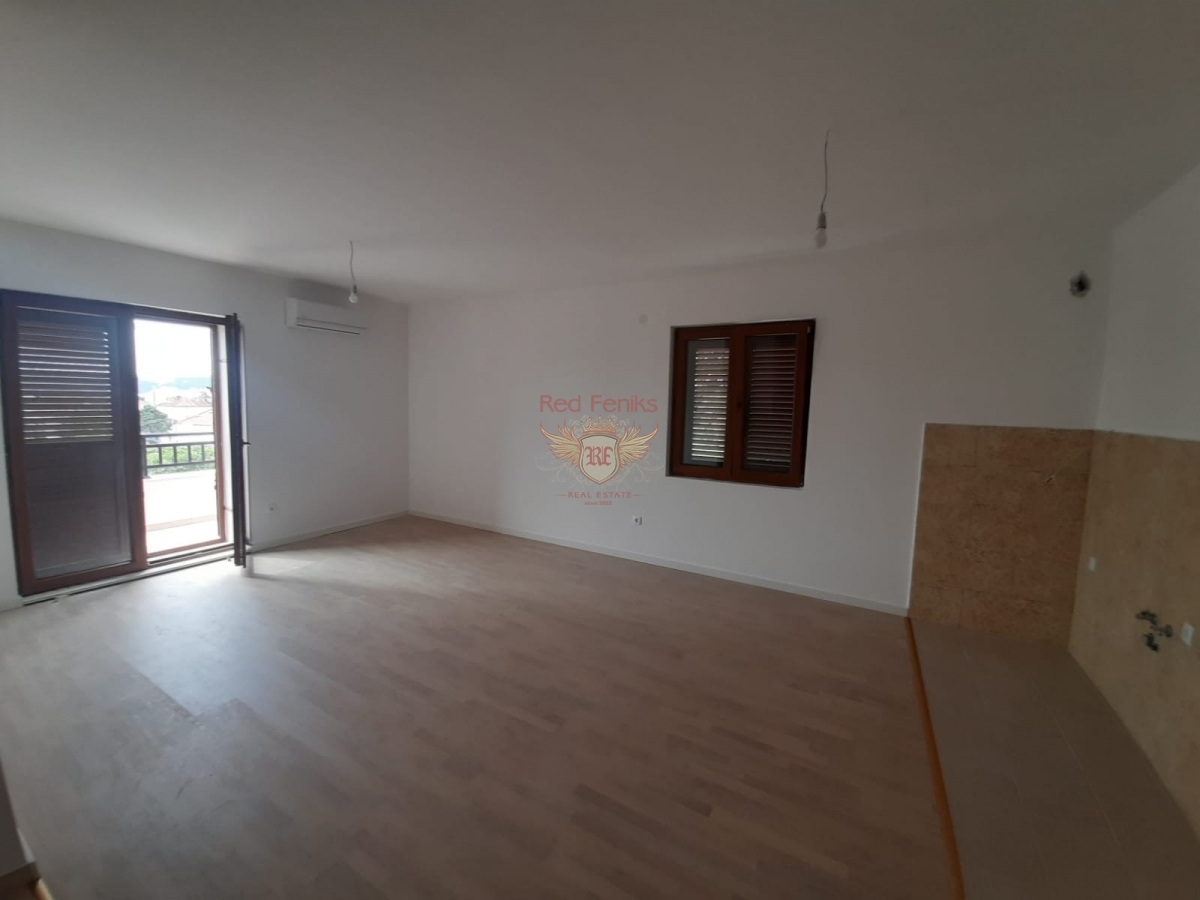 Appartamento a Tivat, Montenegro, 105 m² - foto 4