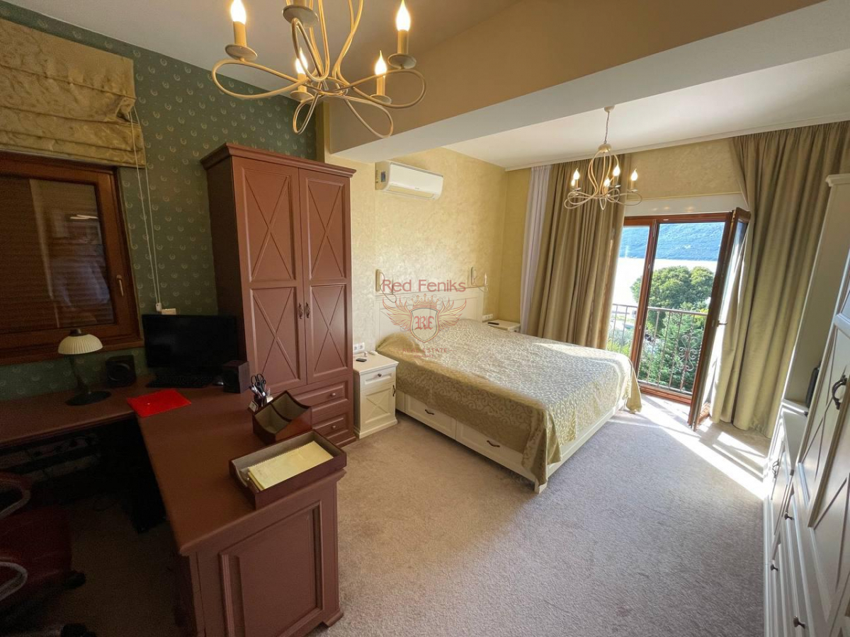 Piso en Herceg-Novi, Montenegro, 141 m² - imagen 4