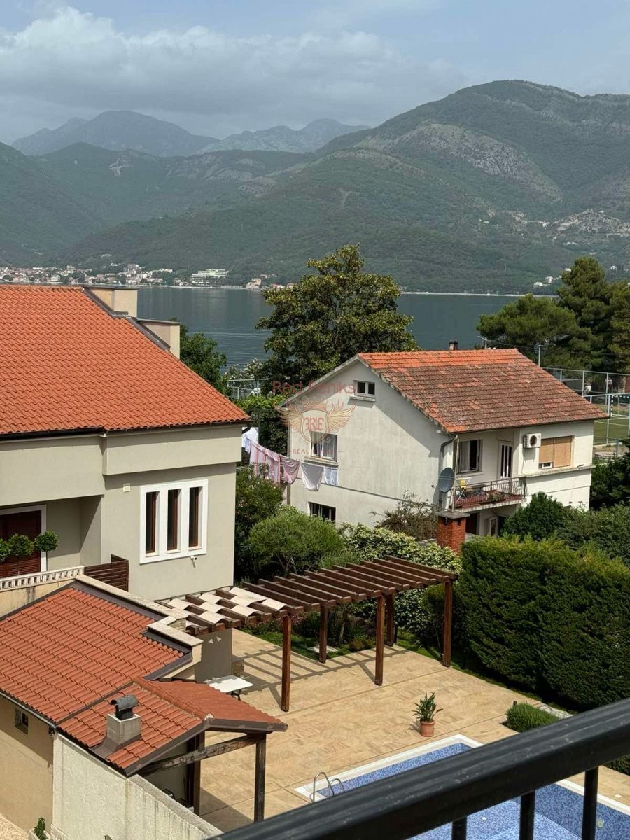 Appartamento a Tivat, Montenegro, 93 m² - foto 4
