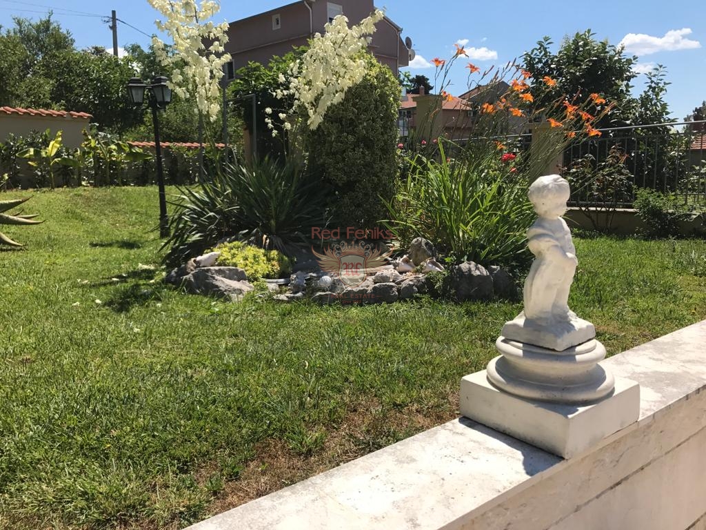 Casa en Herceg-Novi, Montenegro, 360 m² - imagen 4