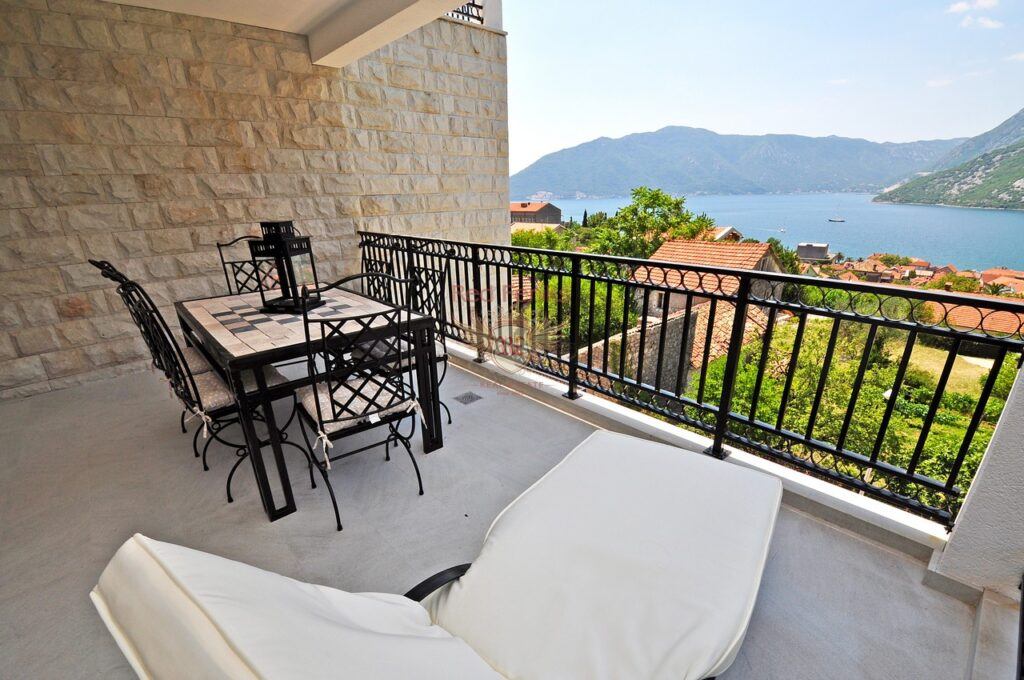 Piso en Kotor, Montenegro, 92 m² - imagen 5