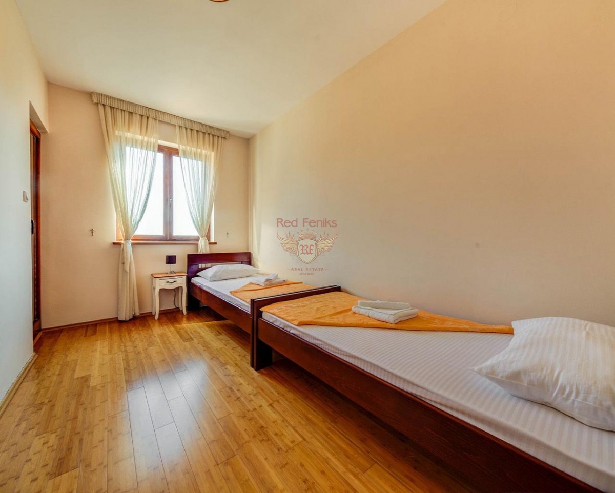 Flat in Herceg-Novi, Montenegro, 127 m² - picture 5