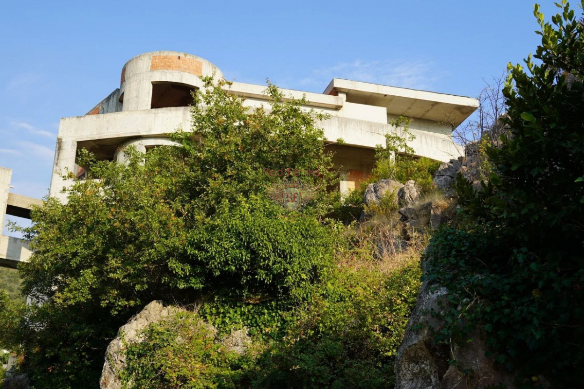 Casa en Budva, Montenegro, 700 m² - imagen 5