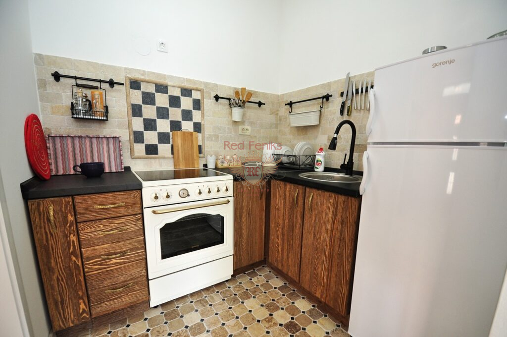 Piso en Kotor, Montenegro, 92 m² - imagen 6