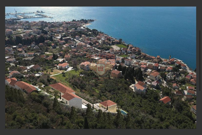 Terrain à Tivat, Monténégro, 2 200 m² - image 6