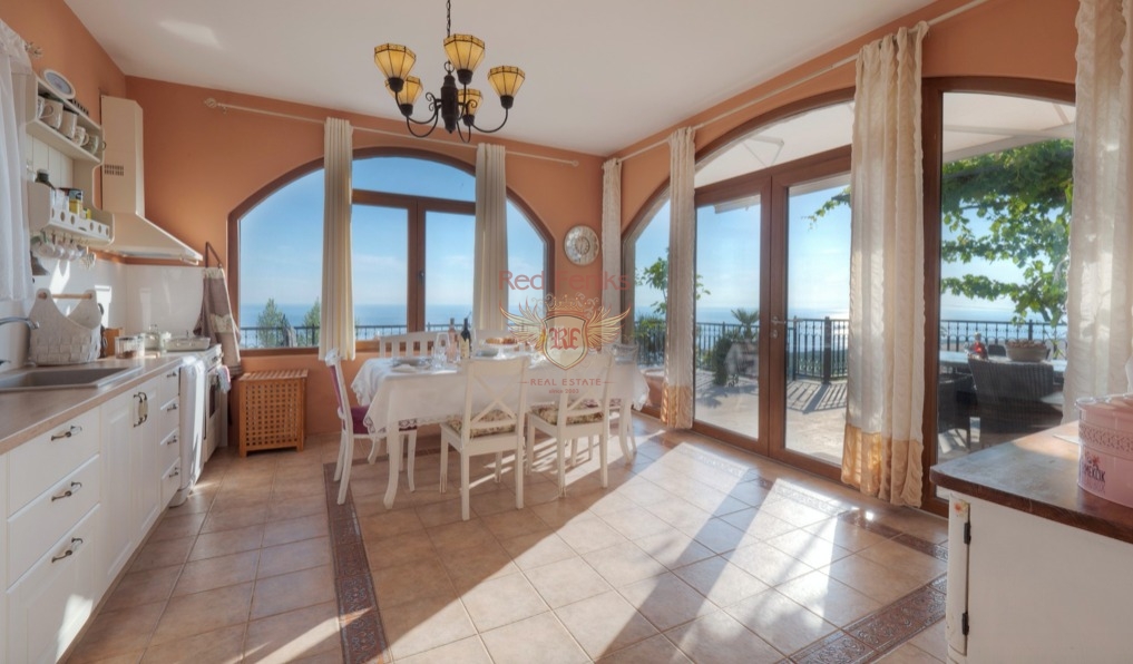 Casa en Budva, Montenegro, 860 m² - imagen 7