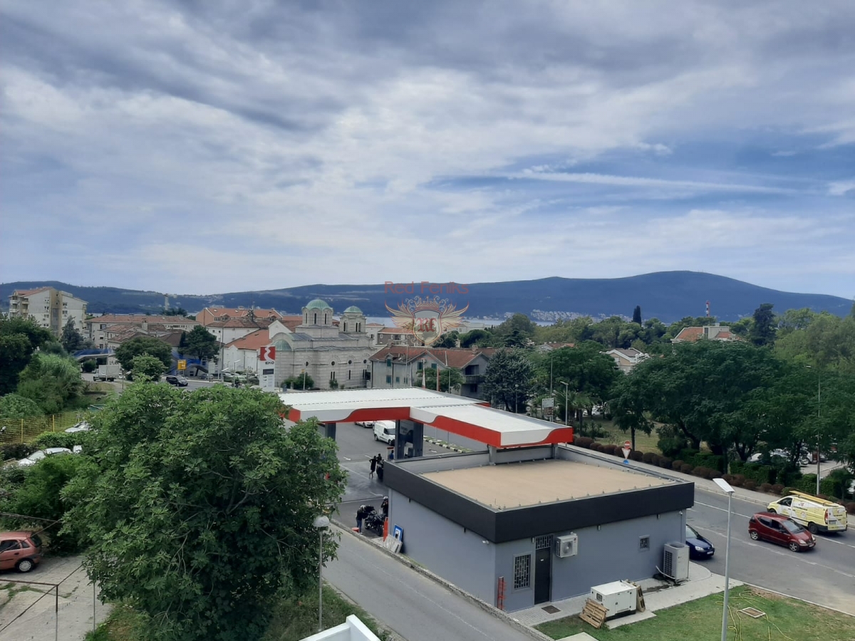 Appartamento a Tivat, Montenegro, 105 m² - foto 8