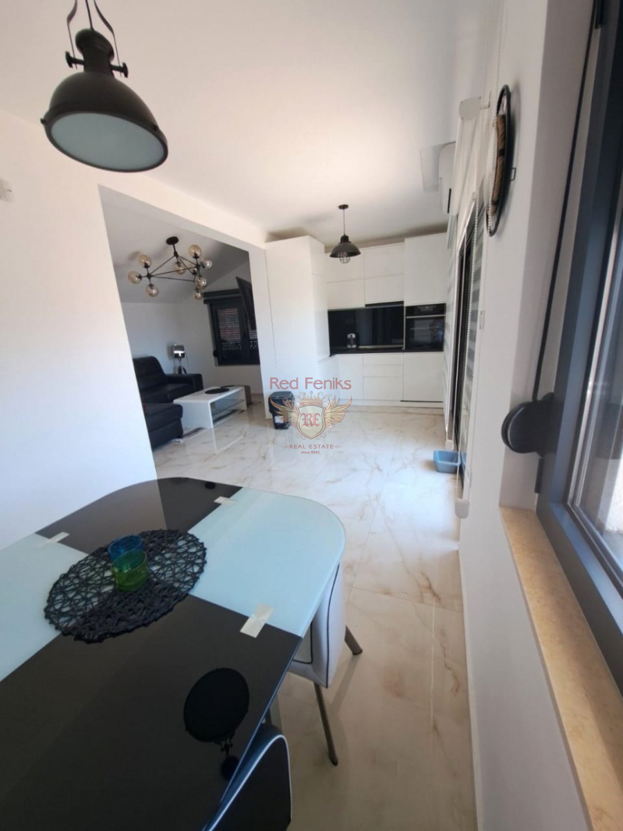 Casa en Budva, Montenegro, 300 m² - imagen 8