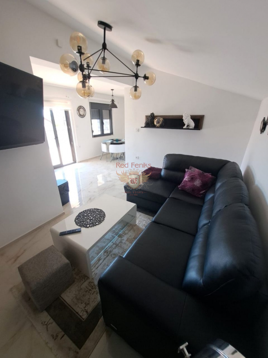 Casa en Budva, Montenegro, 300 m² - imagen 9