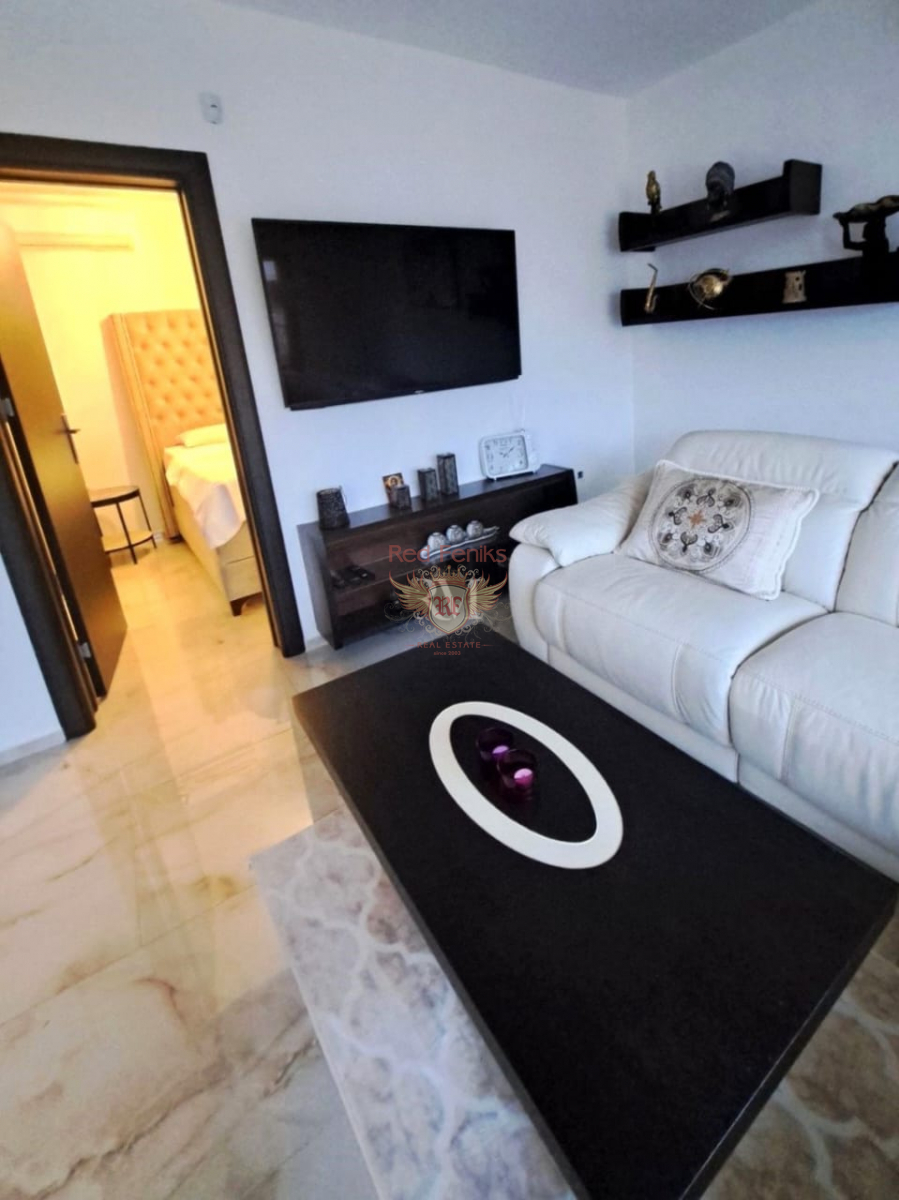 Casa en Budva, Montenegro, 300 m² - imagen 10