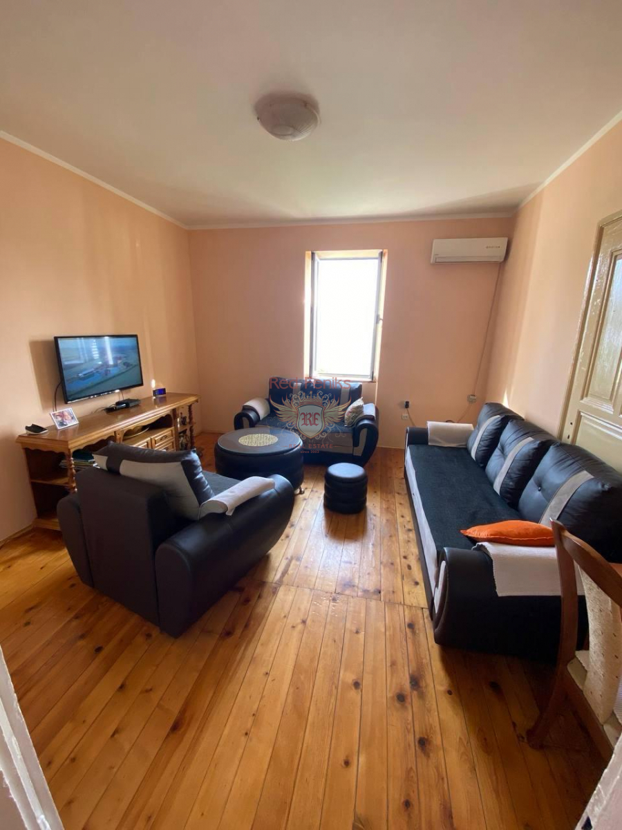 Piso en Herceg-Novi, Montenegro, 61 m² - imagen 10