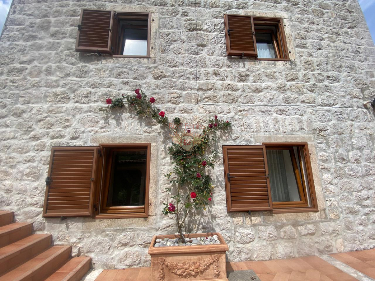 House in Kotor, Montenegro, 306 m² - picture 10