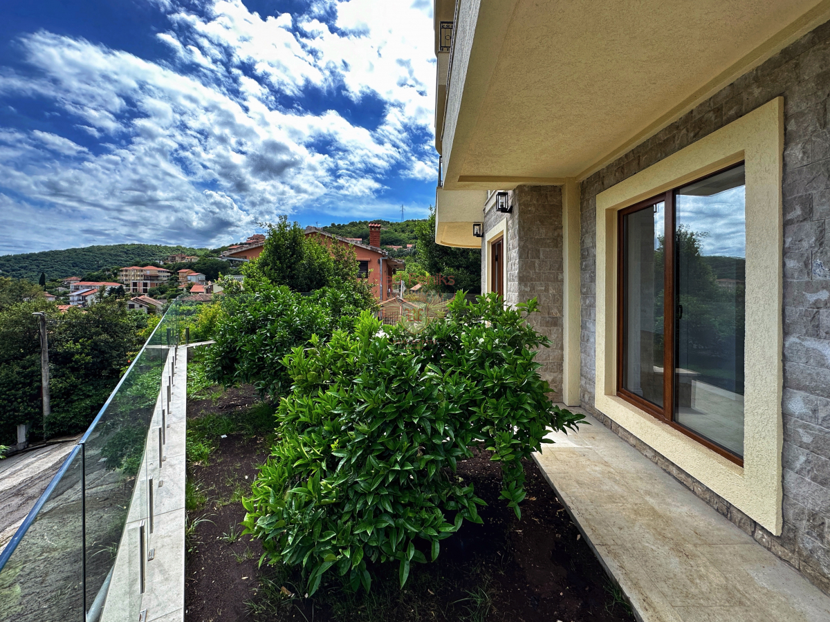 Piso en Herceg-Novi, Montenegro, 59 m² - imagen 10