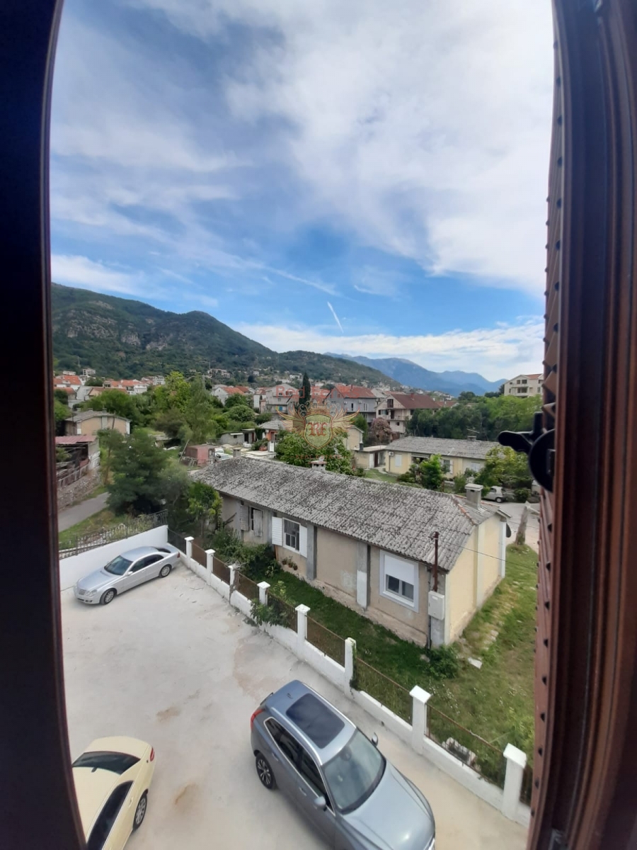 Appartamento a Tivat, Montenegro, 105 m² - foto 11