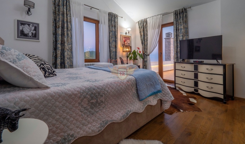 Casa en Budva, Montenegro, 860 m² - imagen 11