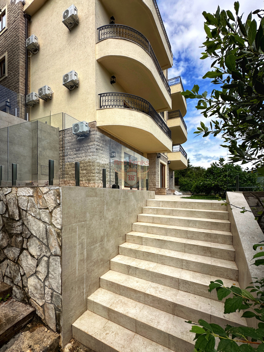 Piso en Herceg-Novi, Montenegro, 59 m² - imagen 11