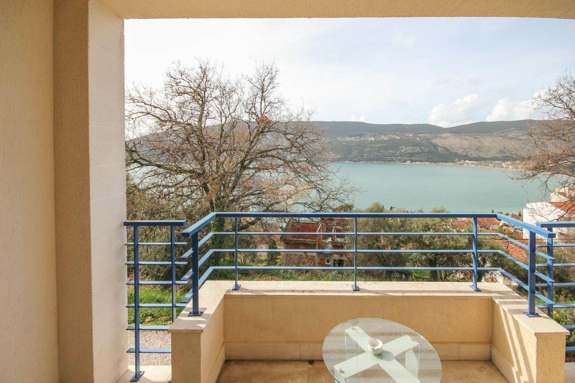 Piso en Herceg-Novi, Montenegro, 52 m² - imagen 11