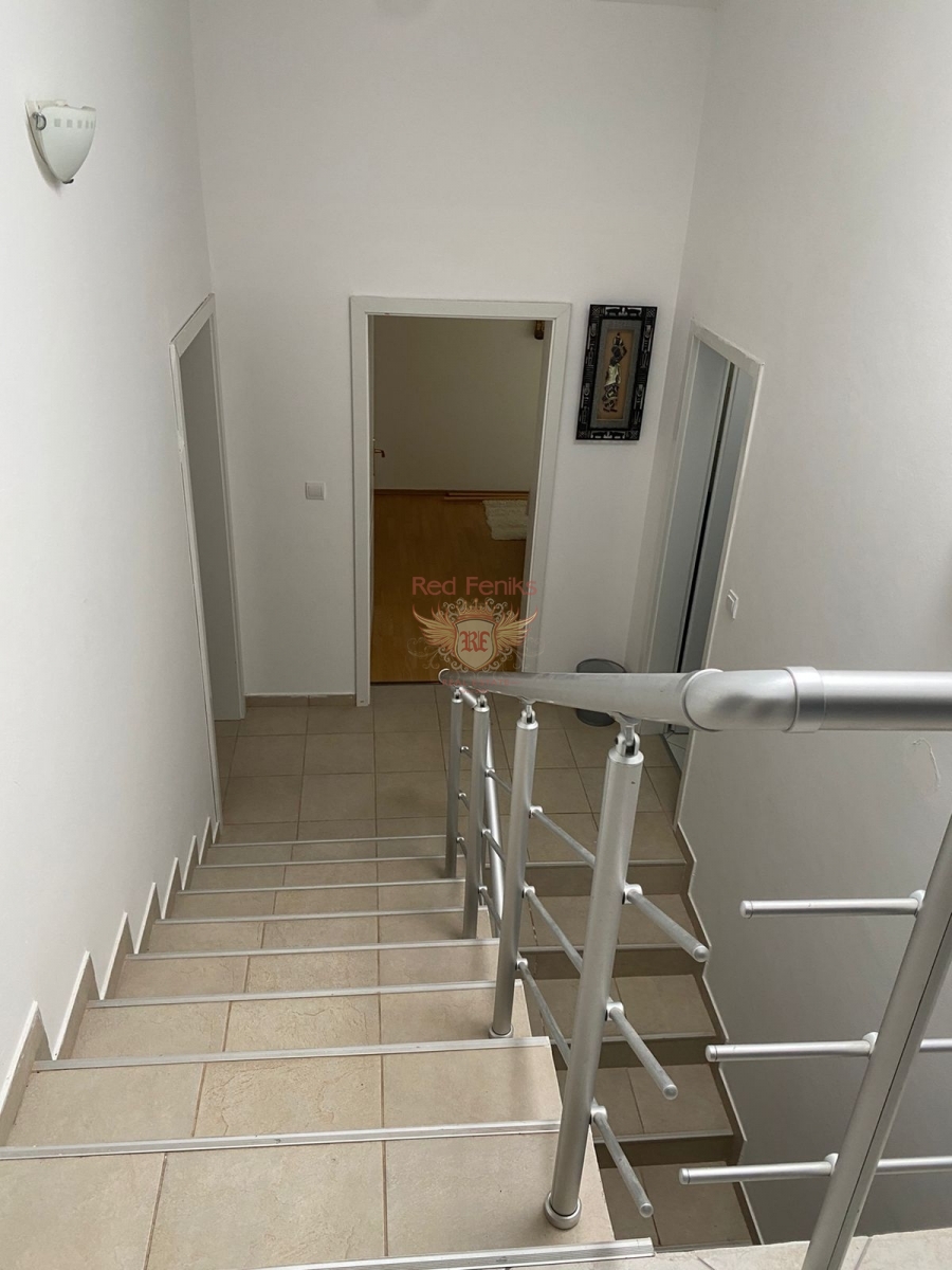 House in Bar, Montenegro, 200 m² - picture 12