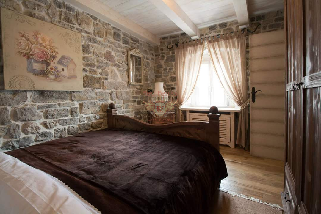 Casa en Tivat, Montenegro, 120 m² - imagen 13