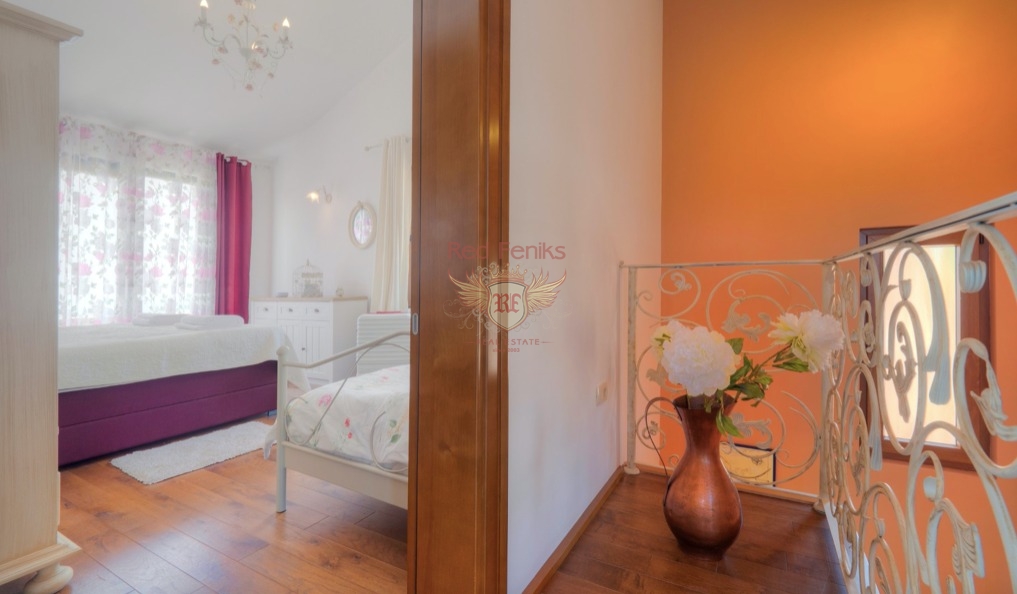 Casa en Budva, Montenegro, 860 m² - imagen 15