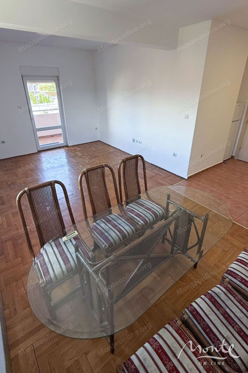 Piso en Podgorica, Montenegro, 74 m² - imagen 1