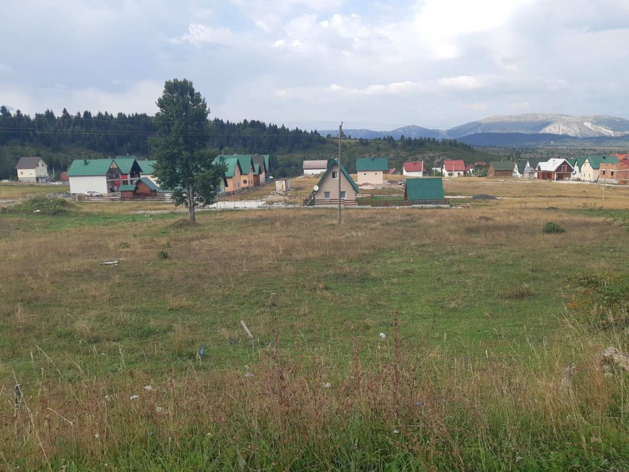 Grundstück in Zabljak, Montenegro, 1 812 m² - Foto 1