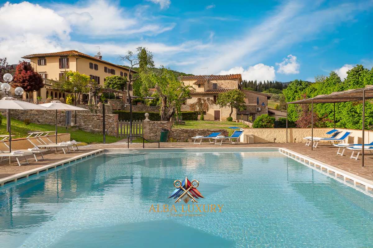 Villa a Castellina in Chianti, Italia, 3 000 m² - foto 1