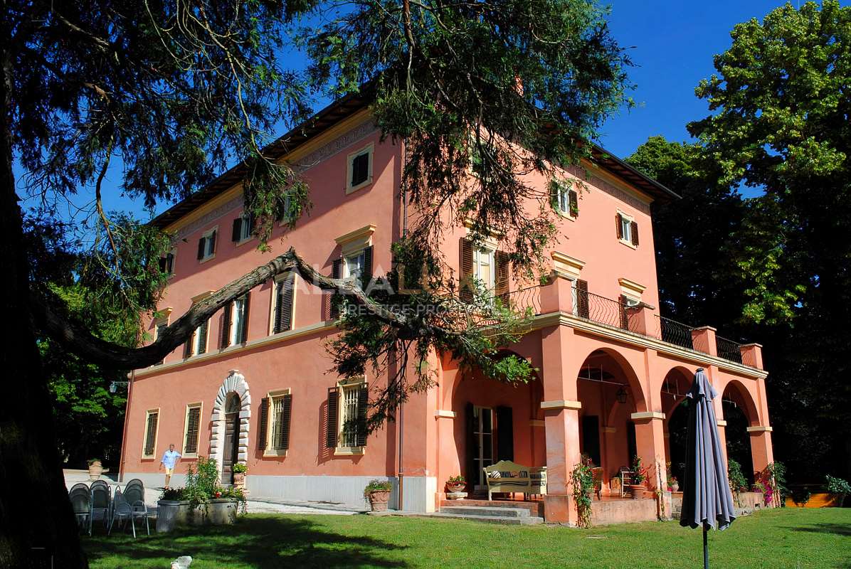 Apartment in Perugia, Italy, 5 908 m² - picture 1