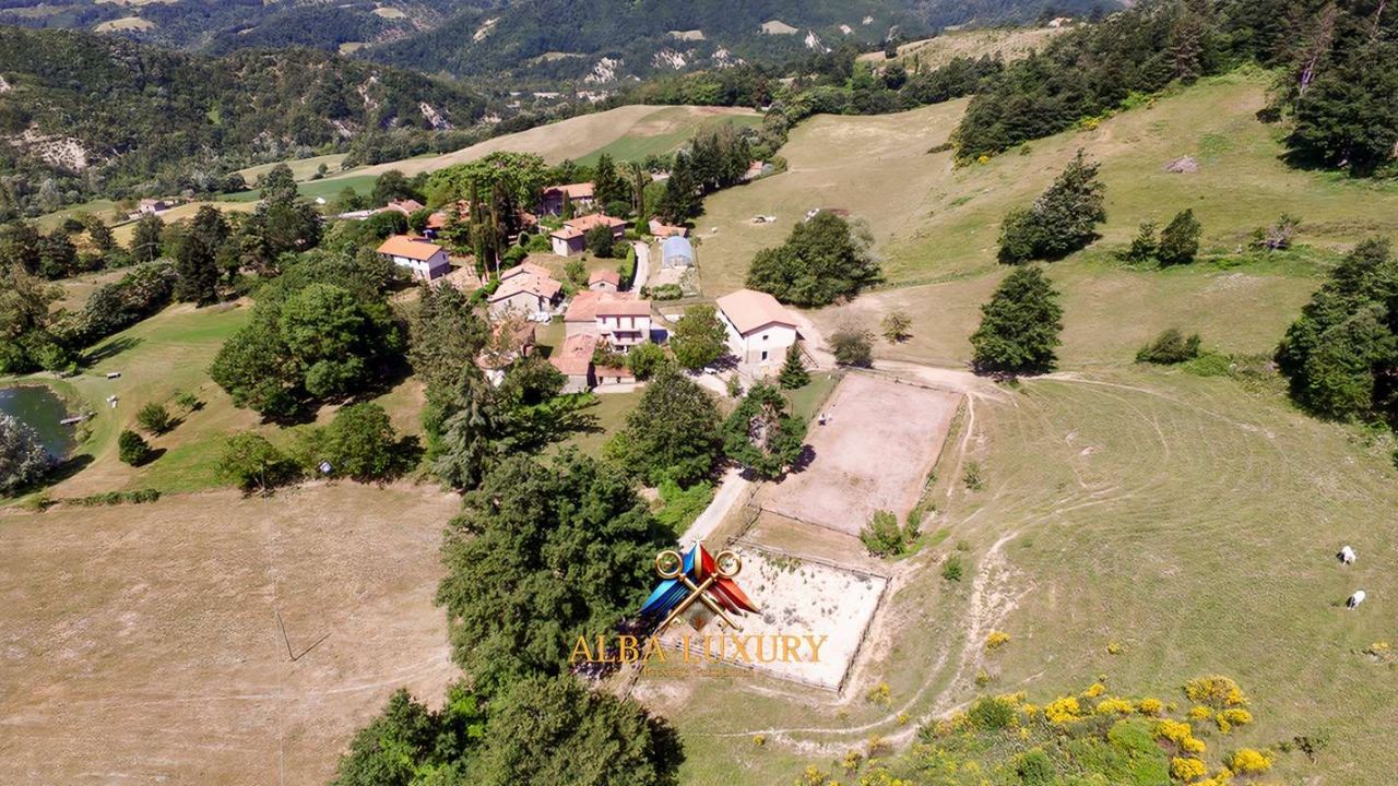 Villa in Pieve Santo Stefano, Italien, 4 100 m² - Foto 14