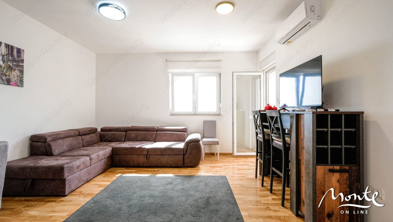 Apartment in Becici, Montenegro, 59 m² - Foto 1