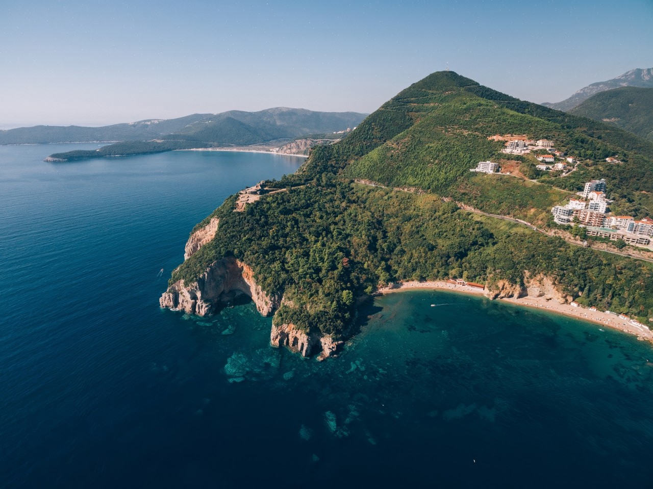 Terrain à Budva, Monténégro, 11 246 m² - image 1