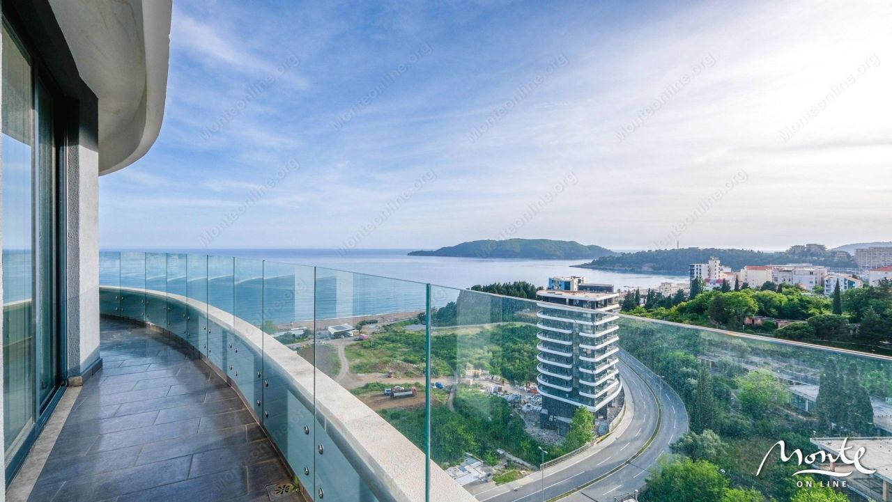 Apartment in Becici, Montenegro, 124 m² - picture 1