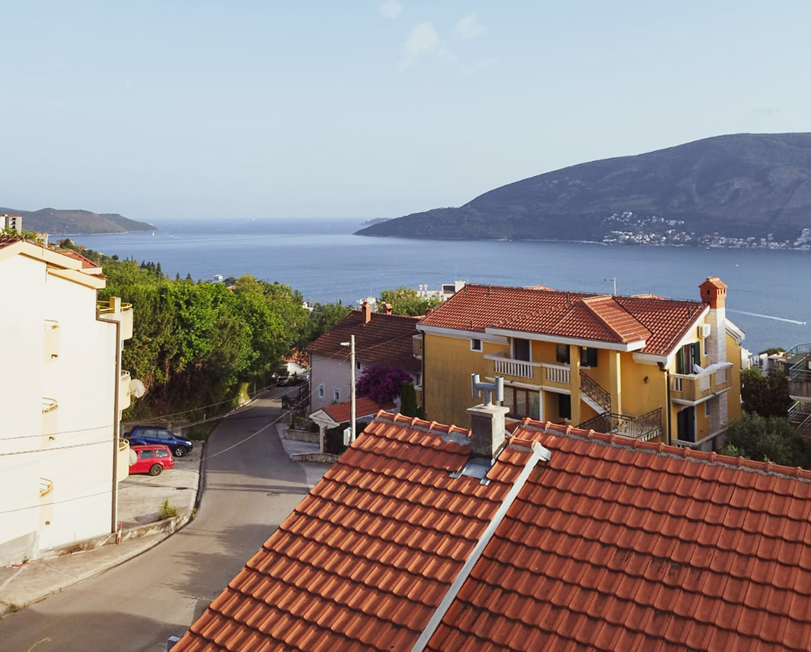 Villa en Herceg-Novi, Montenegro, 252 m² - imagen 1