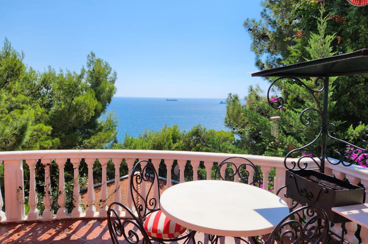 Villa en el Bar, Montenegro, 196 m² - imagen 1