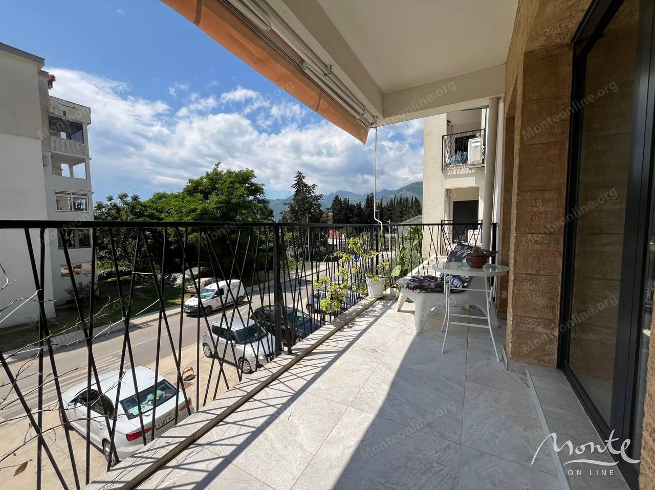 Apartamento en Tivat, Montenegro, 64 m² - imagen 1