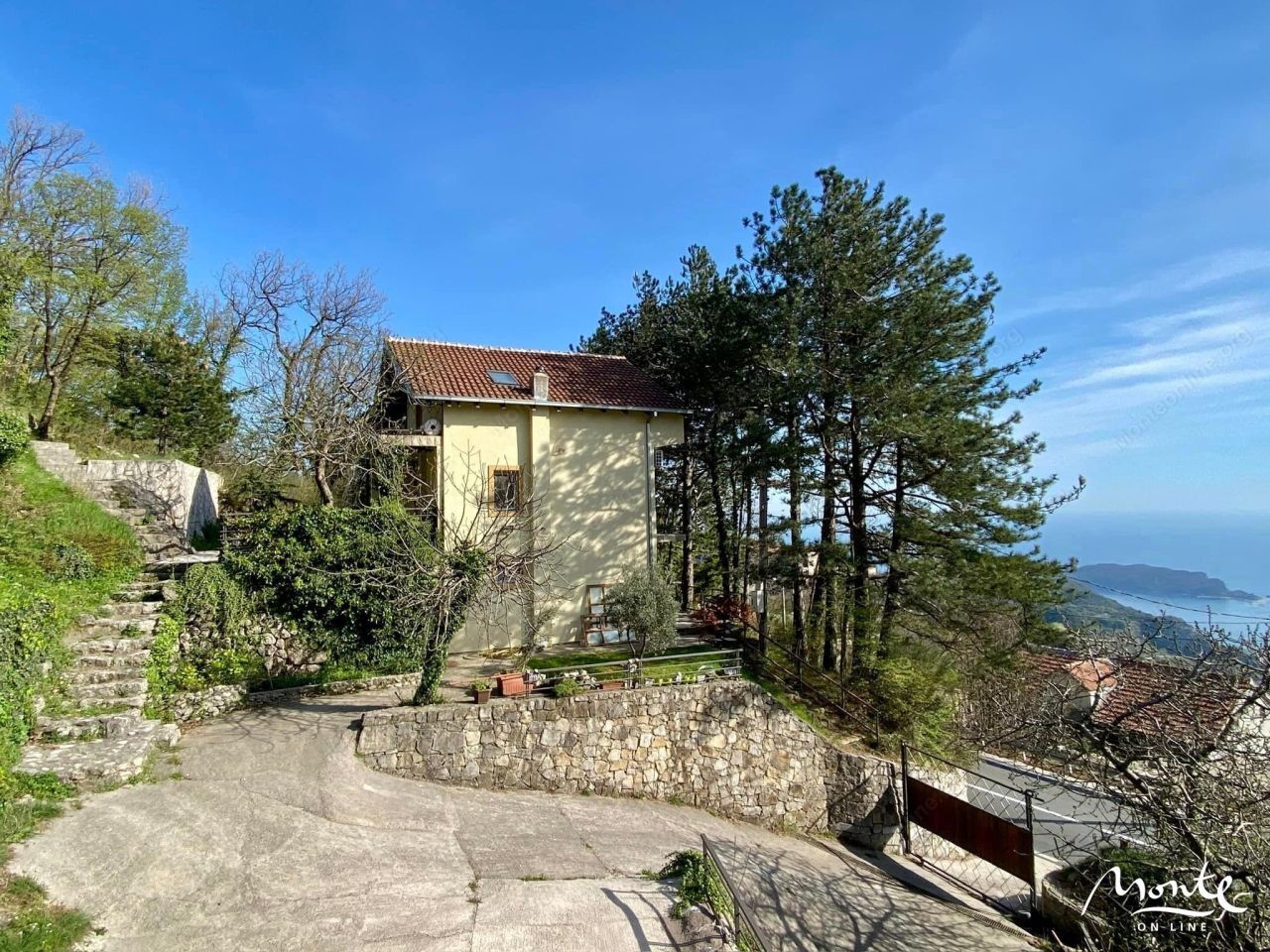 Villa in Budva, Montenegro, 150 m² - picture 1