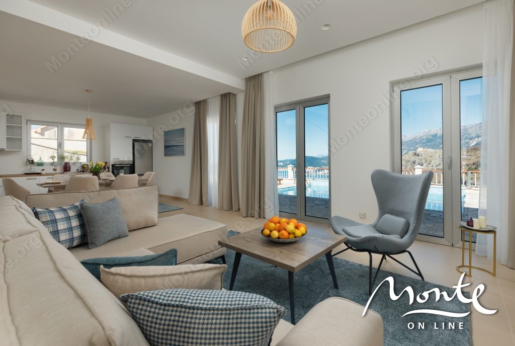 Villa in Blizikuce, Montenegro, 159 m² - picture 1