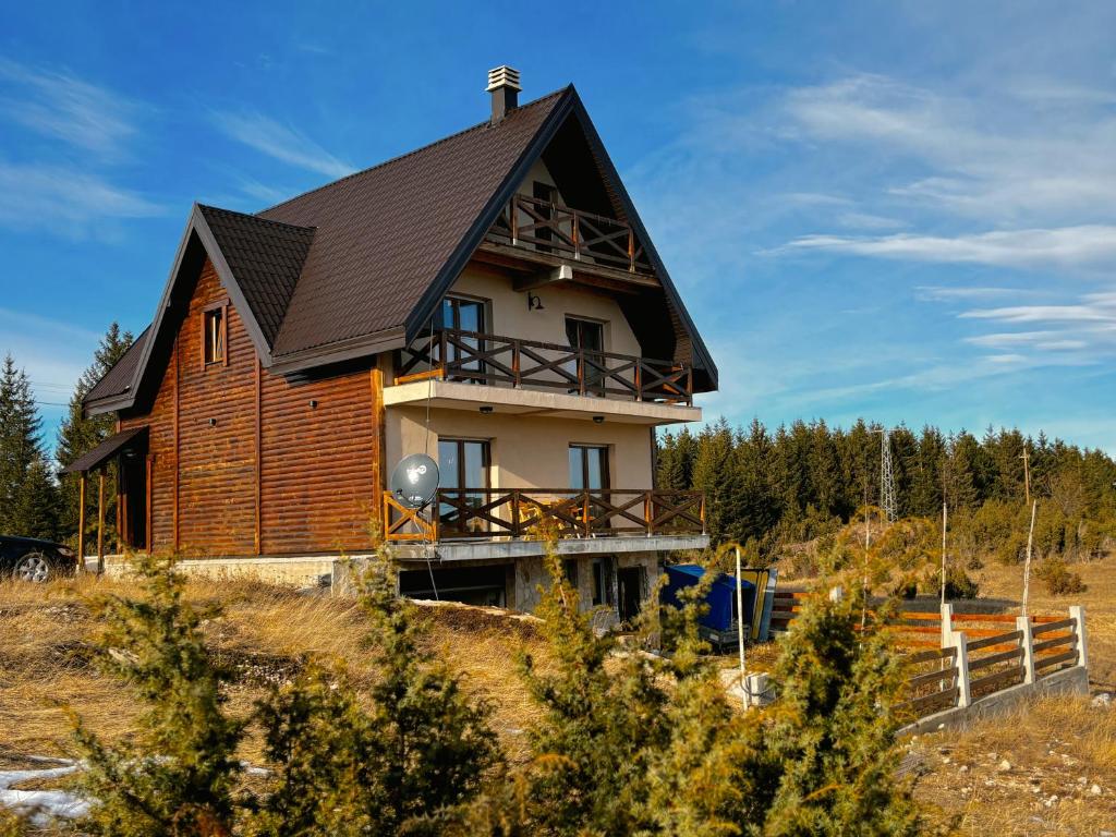 Villa à Zabljak, Monténégro, 274 m² - image 1