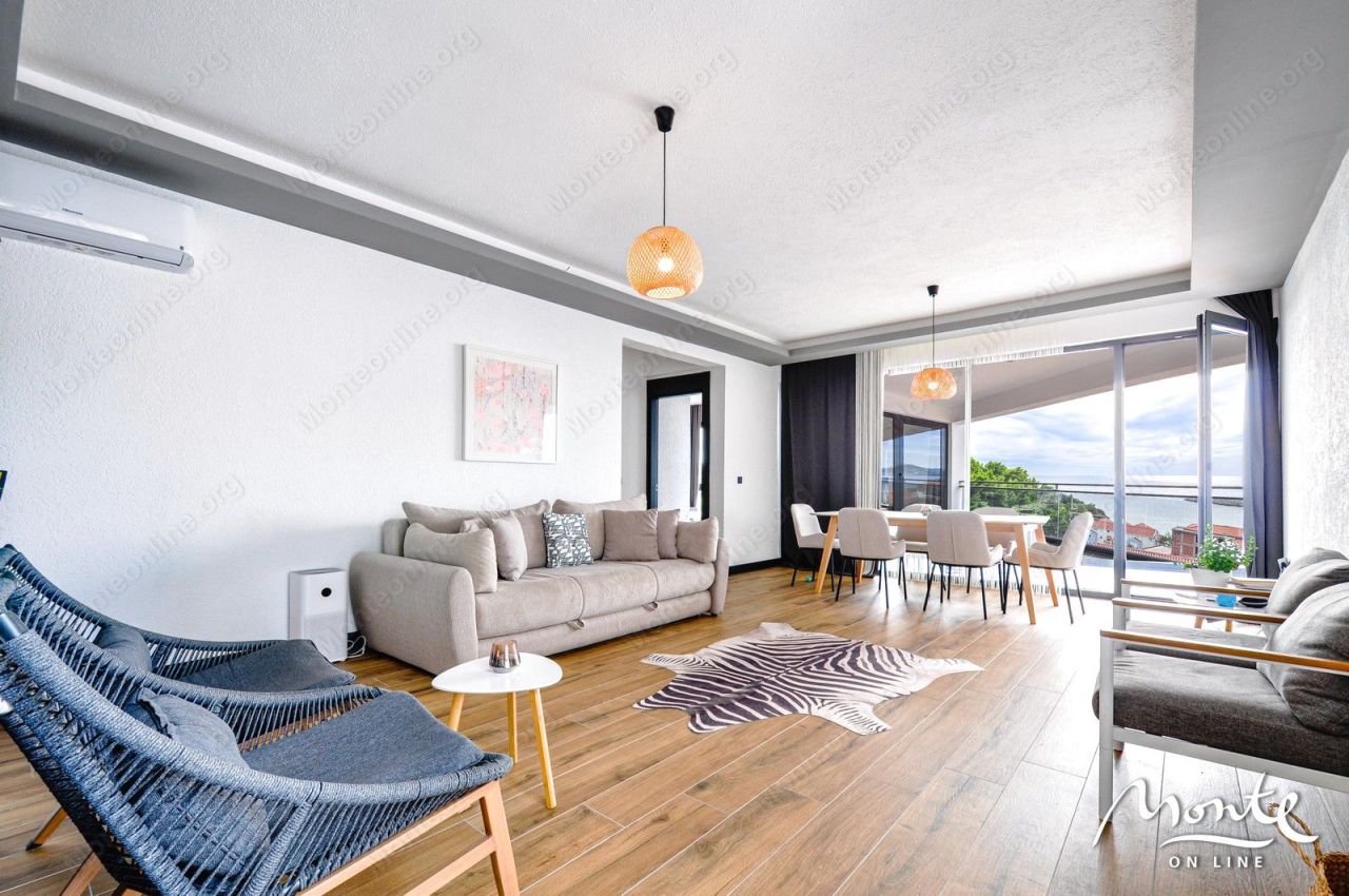Appartement à Sveti Stefan, Monténégro, 151 m² - image 1