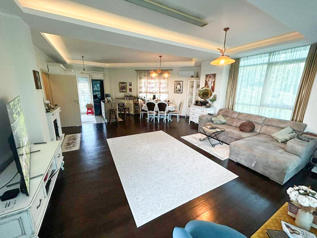 Apartamento en Becici, Montenegro, 88 m² - imagen 1