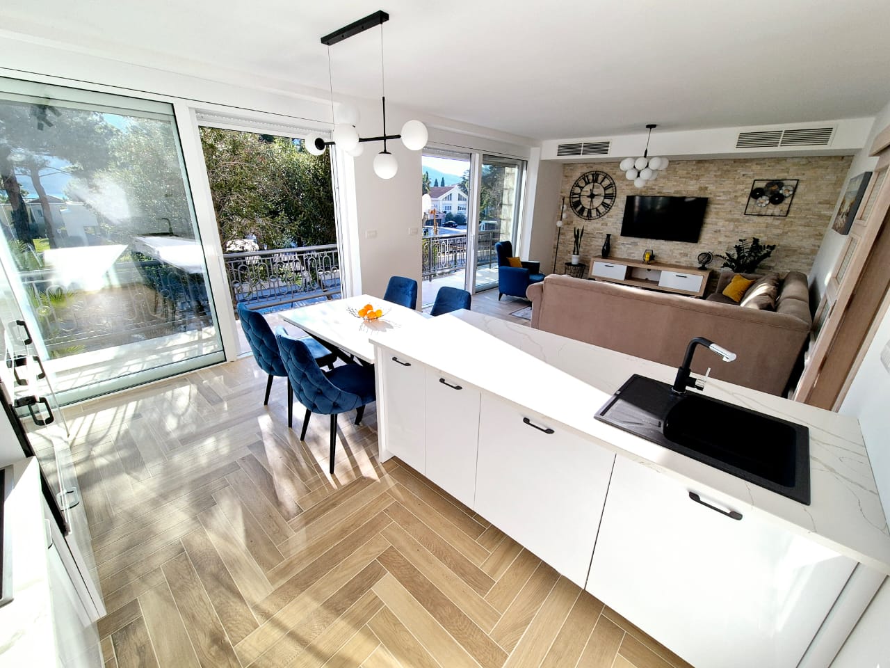 Appartement à Kumbor, Monténégro, 85 m² - image 1