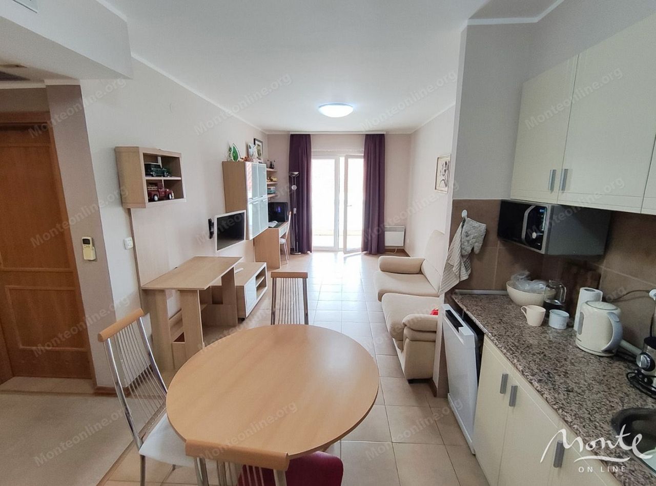 Apartment in Becici, Montenegro, 50 m² - picture 1